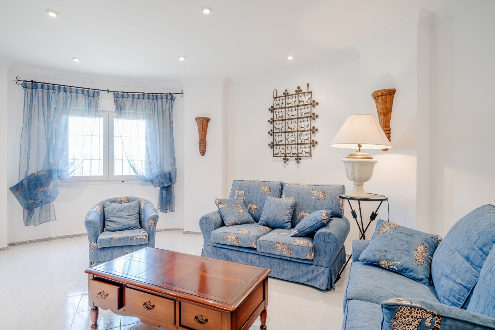 Villa for sale in Javea with wonderful open views of the sea and bay.