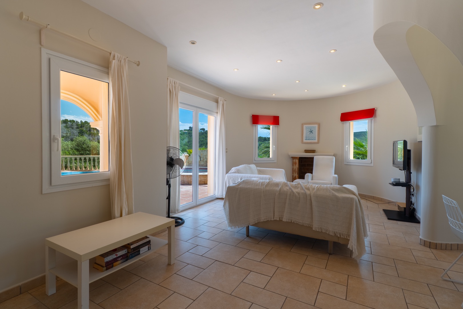 Charming Mediterranean 3 bed Villa with Sea Views for Sale in Jávea with The White Collection