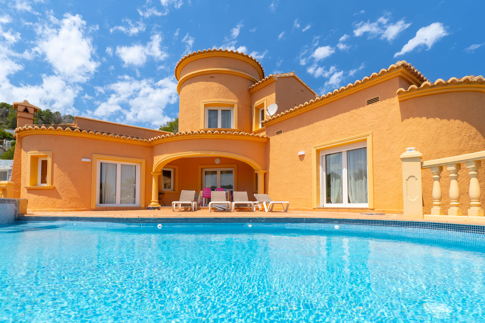 Charming Mediterranean 3 bed Villa with Sea Views for Sale in Jávea with The White Collection