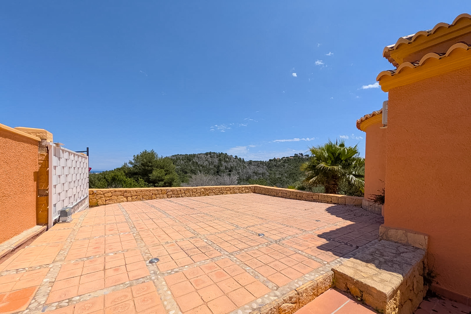 Charming Mediterranean 3 bed Villa with Sea Views for Sale in Jávea with The White Collection
