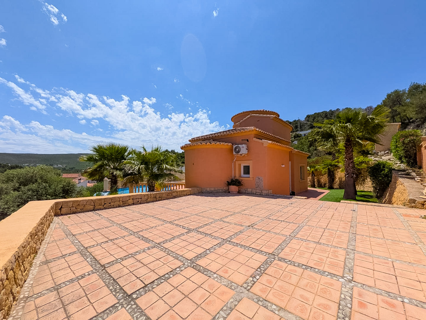Charming Mediterranean 3 bed Villa with Sea Views for Sale in Jávea with The White Collection