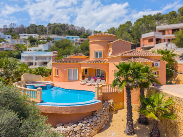 Charming Mediterranean 3 bed Villa with Sea Views for Sale in Jávea with The White Collection