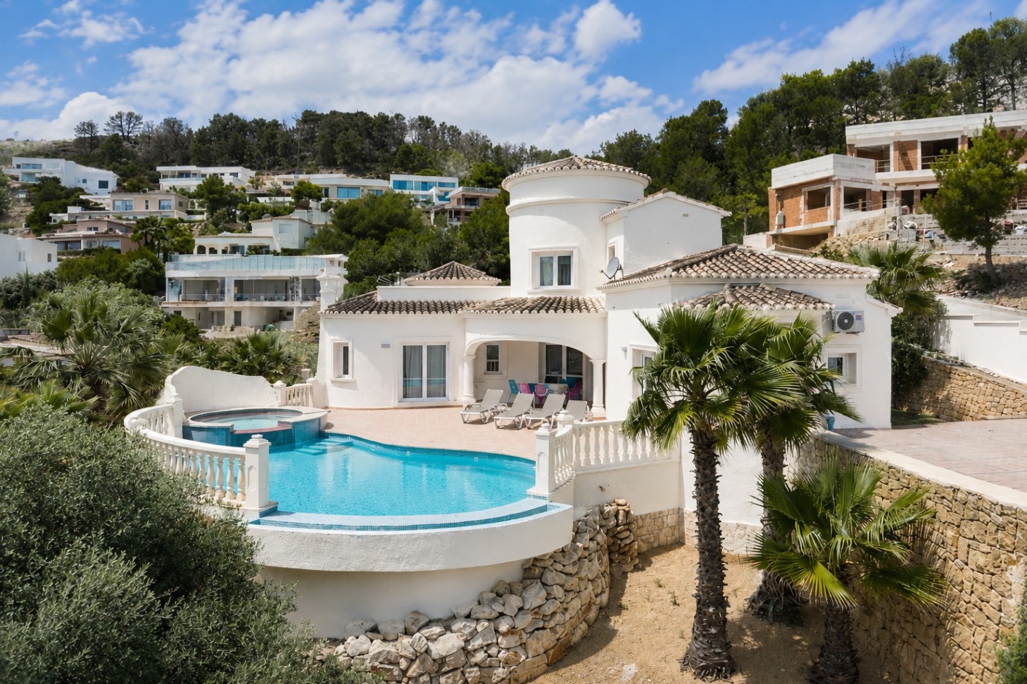 Charming Mediterranean 3 bed Villa with Sea Views for Sale in Jávea with The White Collection