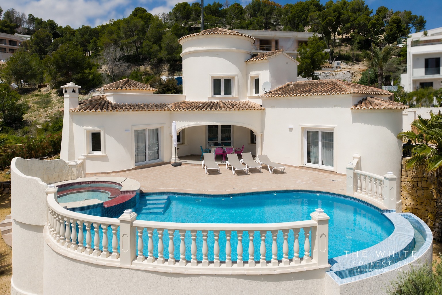 Charming Mediterranean 3 bed Villa with Sea Views for Sale in Jávea with The White Collection