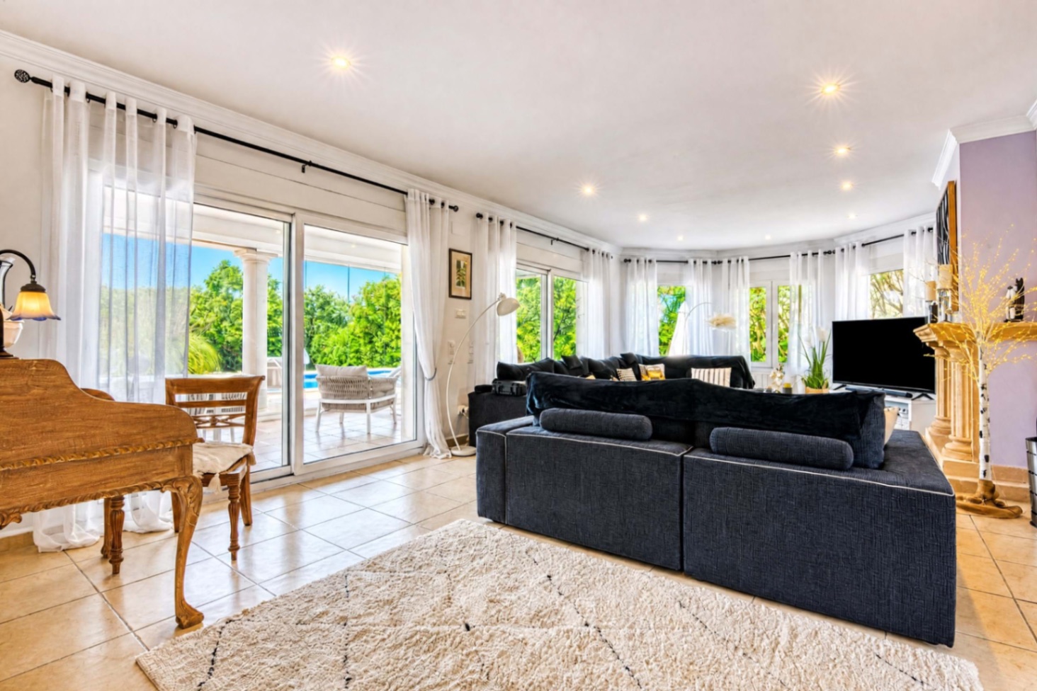 Elegant Mediterranean 3 bed Villa with Panoramic Views for sale in Puerta Fenicía, Javea