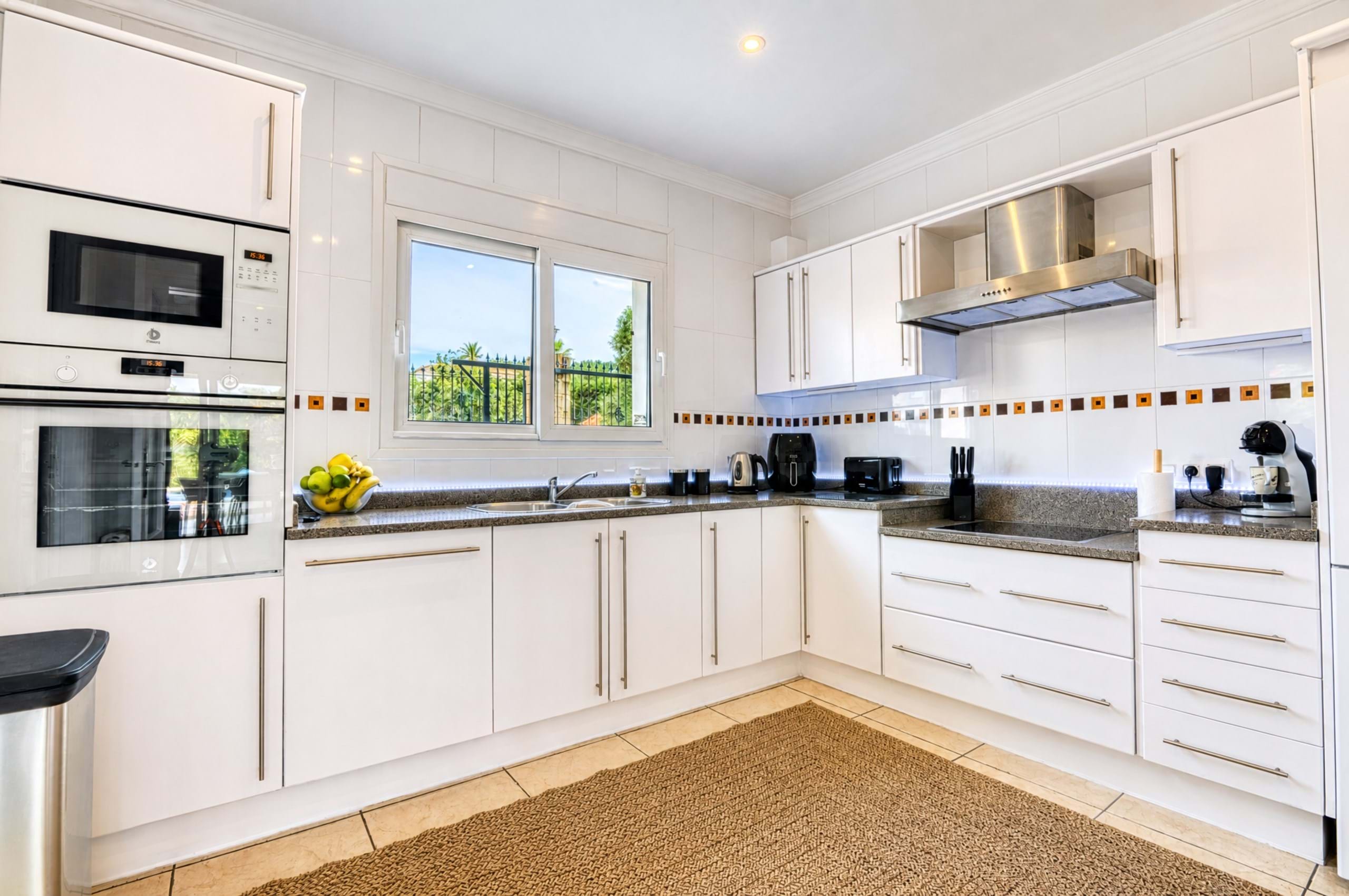 Elegant Mediterranean 3 bed Villa with Panoramic Views for sale in Puerta Fenicía, Javea