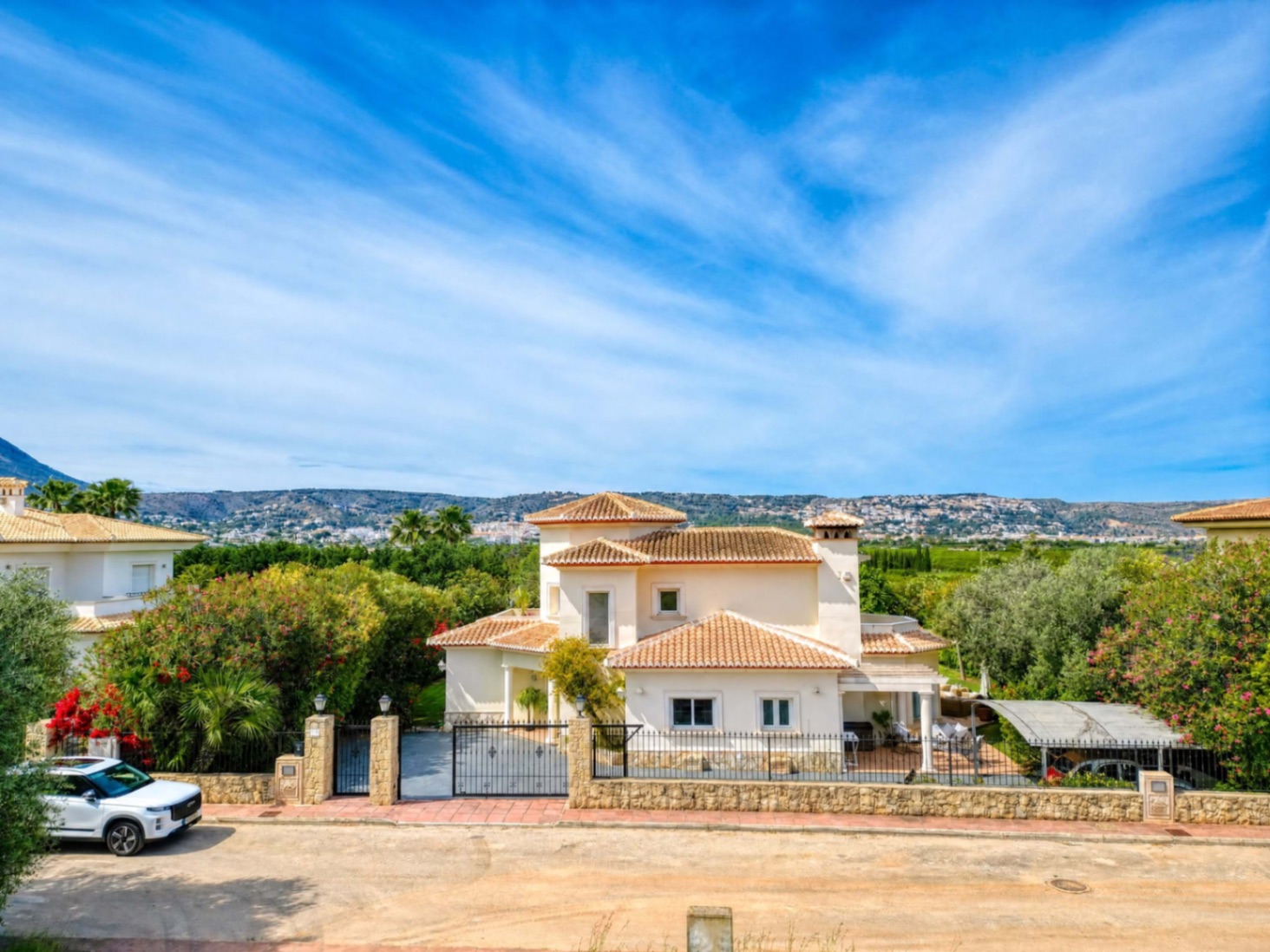 Elegant Mediterranean 3 bed Villa with Panoramic Views for sale in Puerta Fenicía, Javea