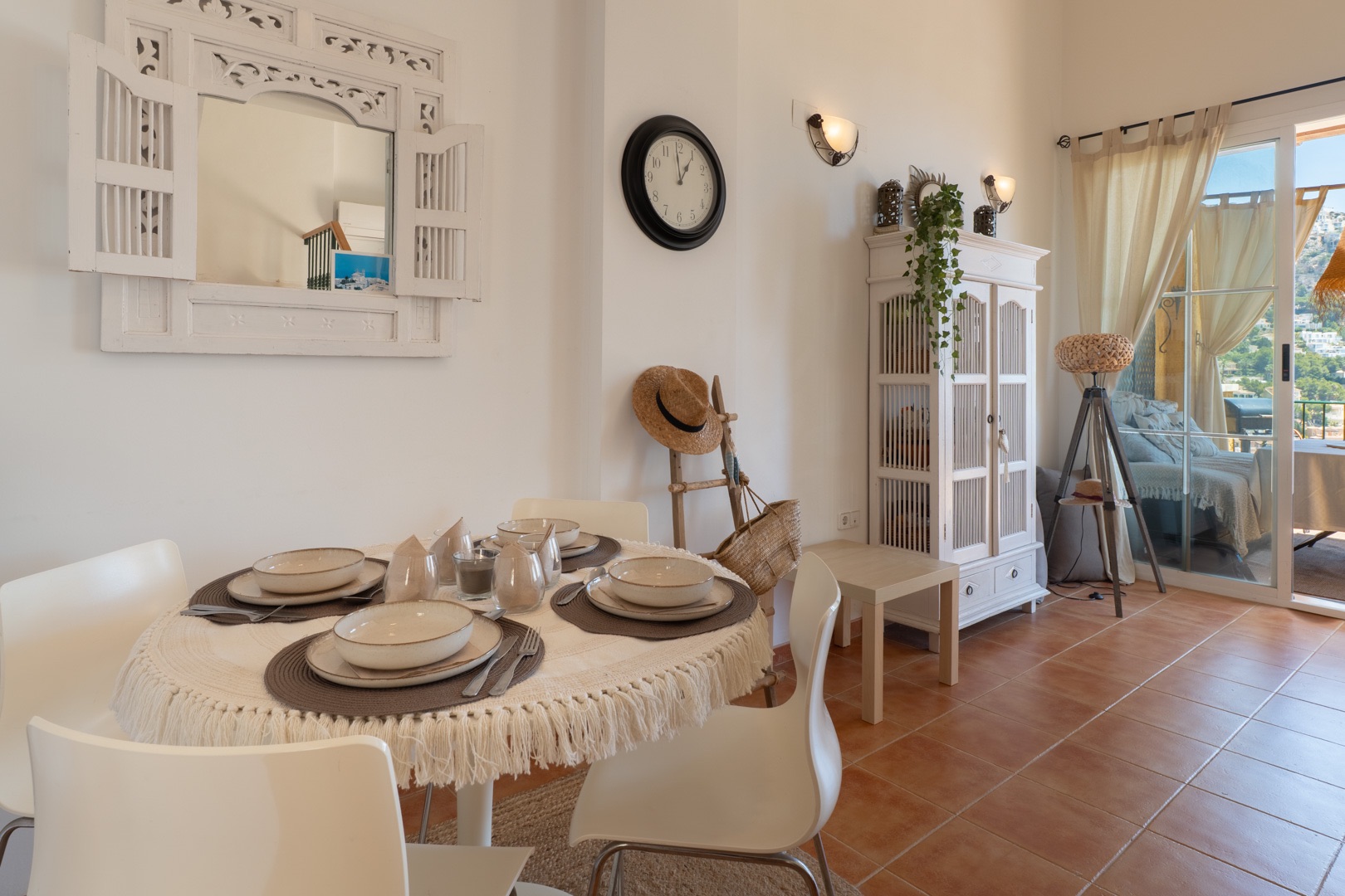 Una impressionant casa adossada de 2 habitacions amb vistes panoràmiques al mar impresionants en venda a Altea Hills.