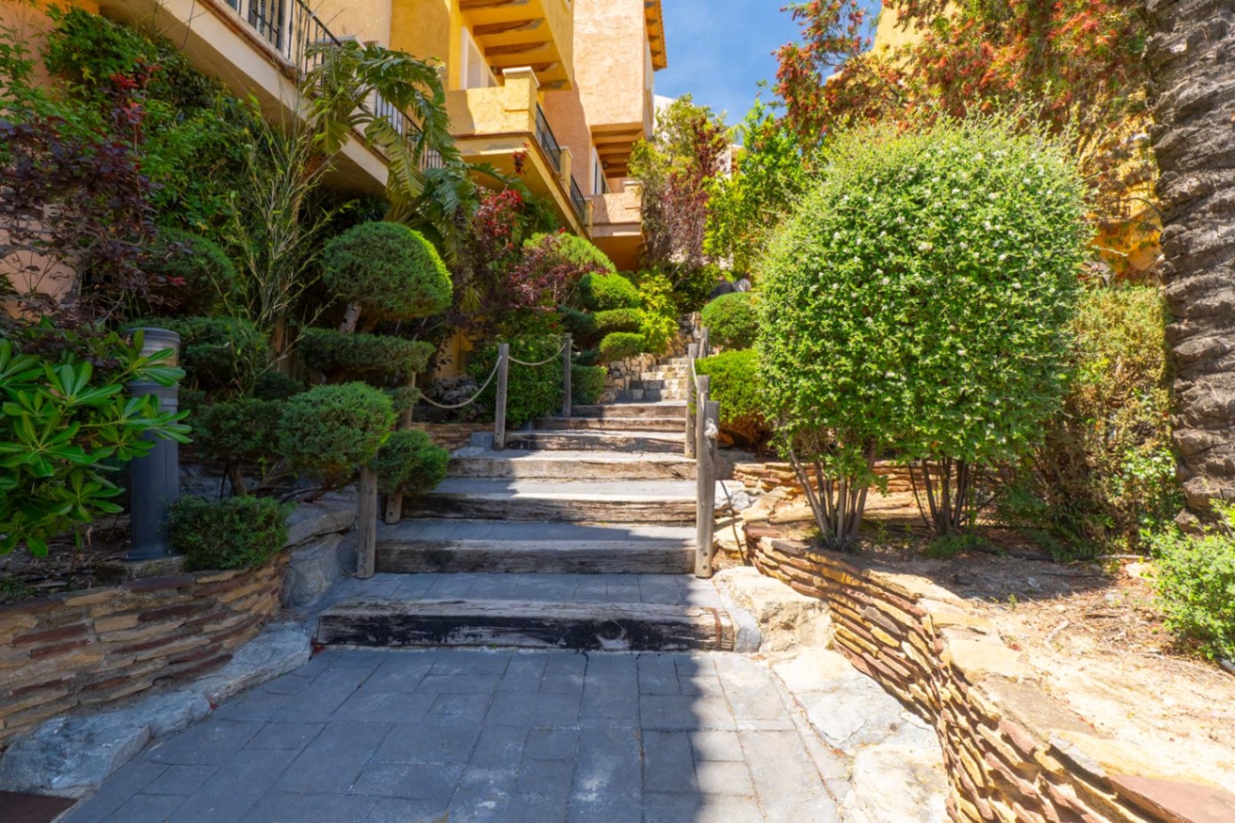 Una impressionant casa adossada de 2 habitacions amb vistes panoràmiques al mar impresionants en venda a Altea Hills.