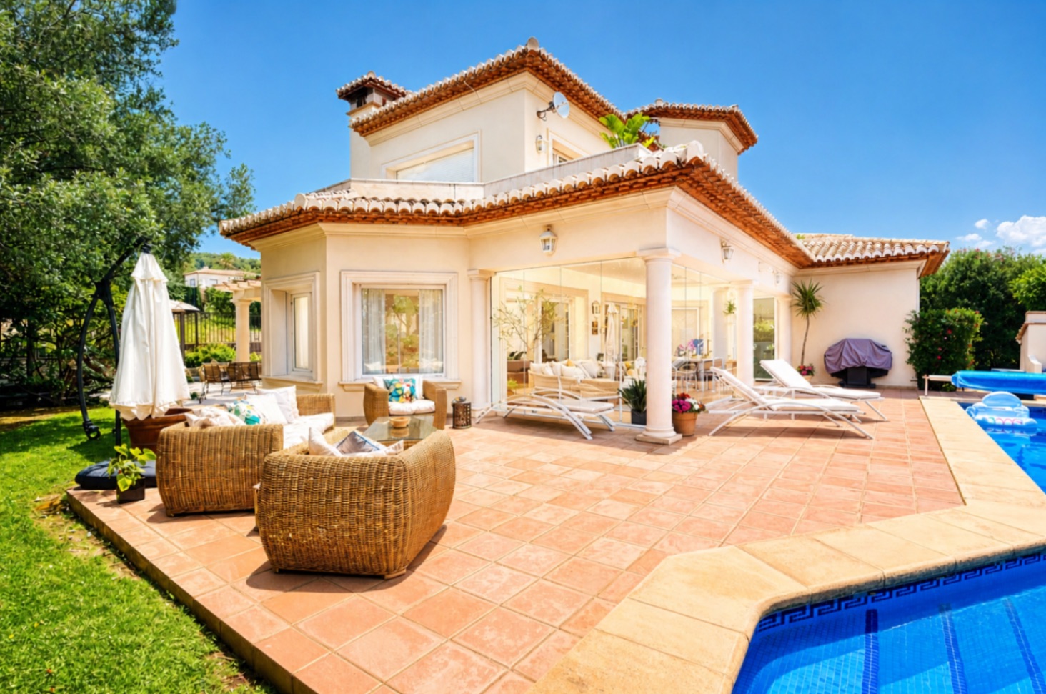 Elegant Mediterranean 3 bed Villa with Panoramic Views for sale in Puerta Fenicía, Javea