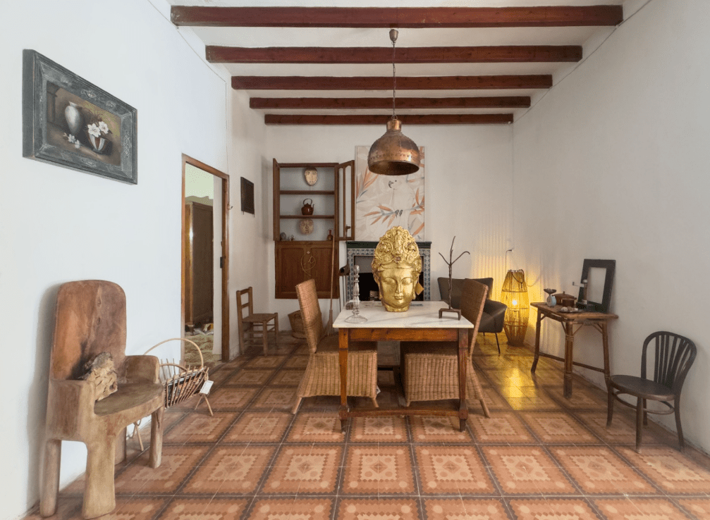 Casa adosada única en venta con licencia de construcción y permiso de planificación completos