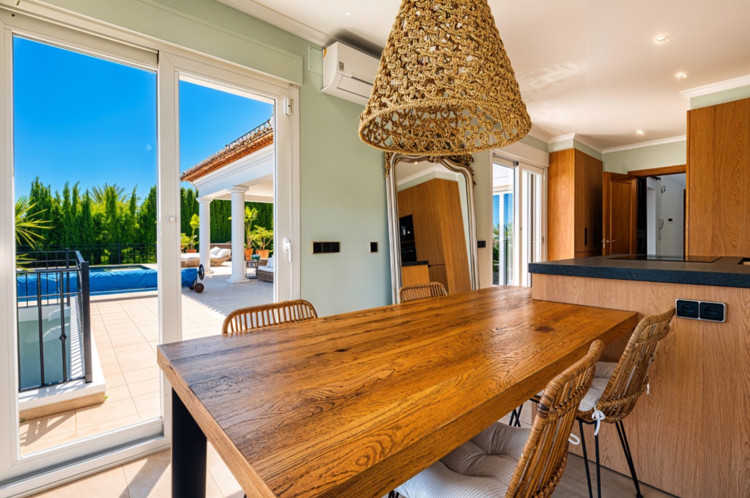 Modern 4 bed Villa with Panoramic Sea &amp; Montgó Mountain Views for sale in Javea