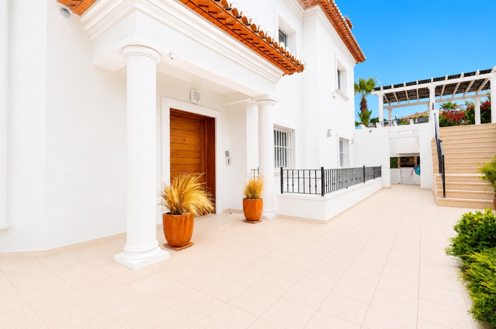 Modern 4 bed Villa with Panoramic Sea &amp; Montgó Mountain Views for sale in Javea