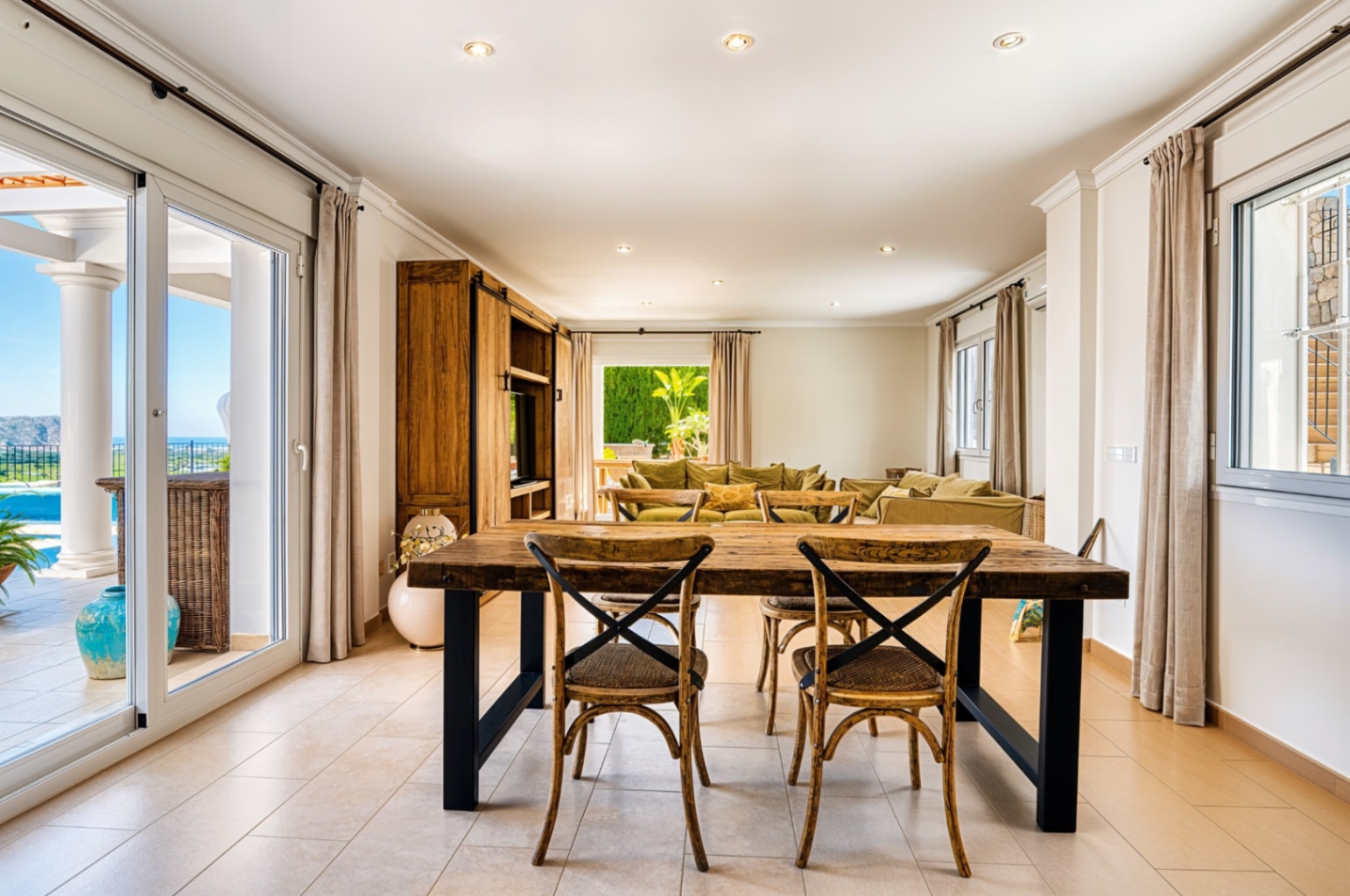 Modern 4 bed Villa with Panoramic Sea &amp; Montgó Mountain Views for sale in Javea