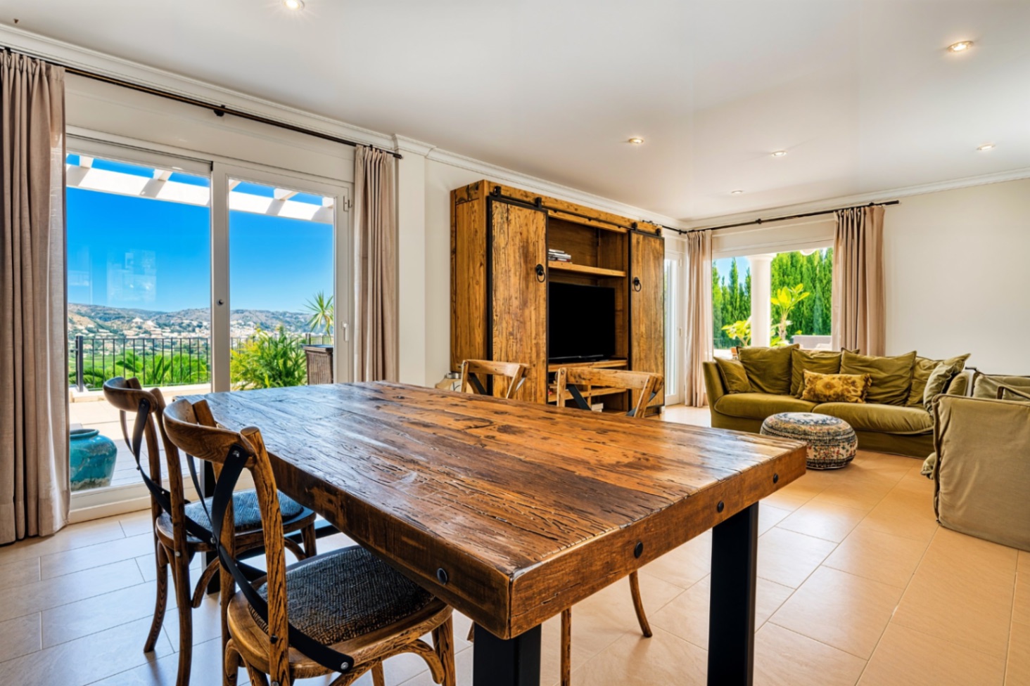 Modern 4 bed Villa with Panoramic Sea &amp; Montgó Mountain Views for sale in Javea