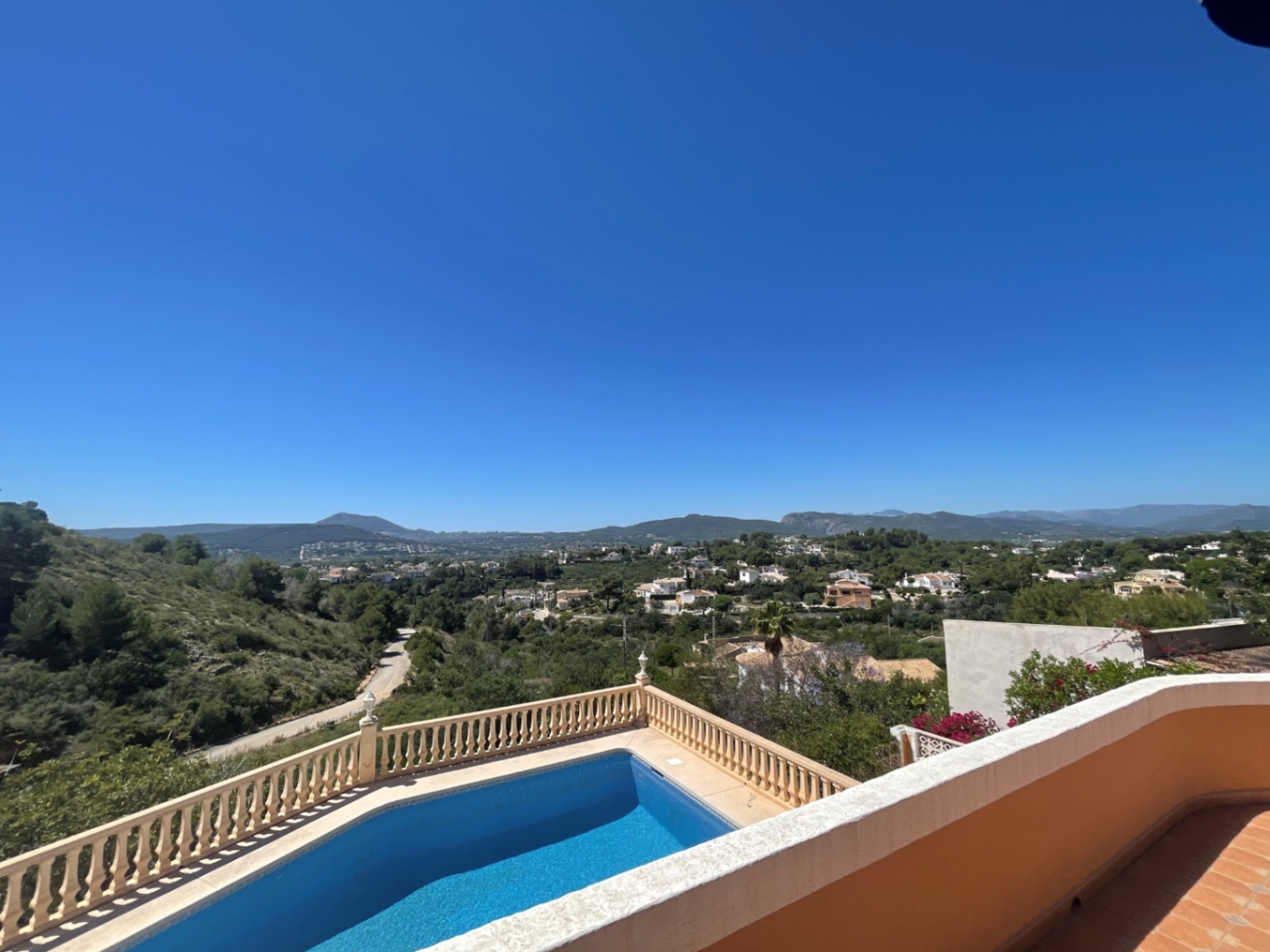  Charming 4 bed villa with Mountain views in Jávea