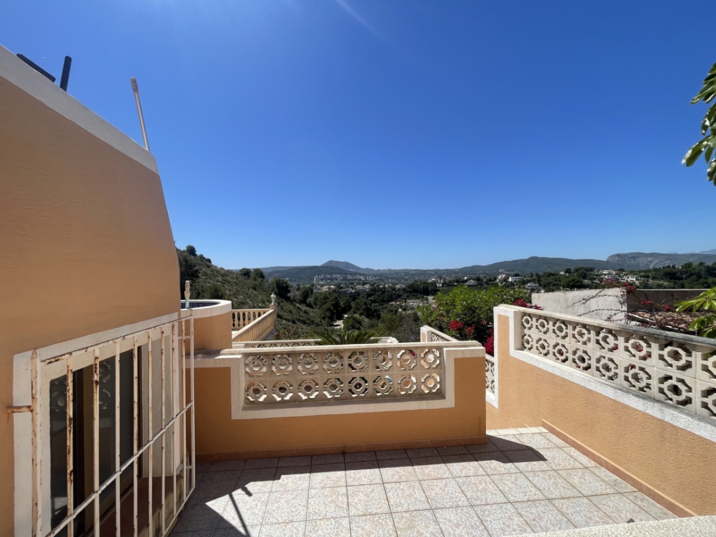  Charming 4 bed villa with Mountain views in Jávea