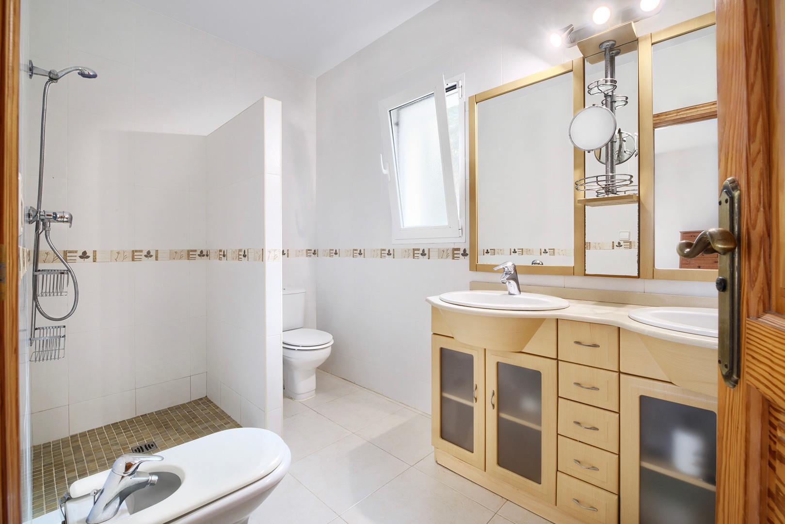 Charming 5 bed villa for sale in Javea las Laderas