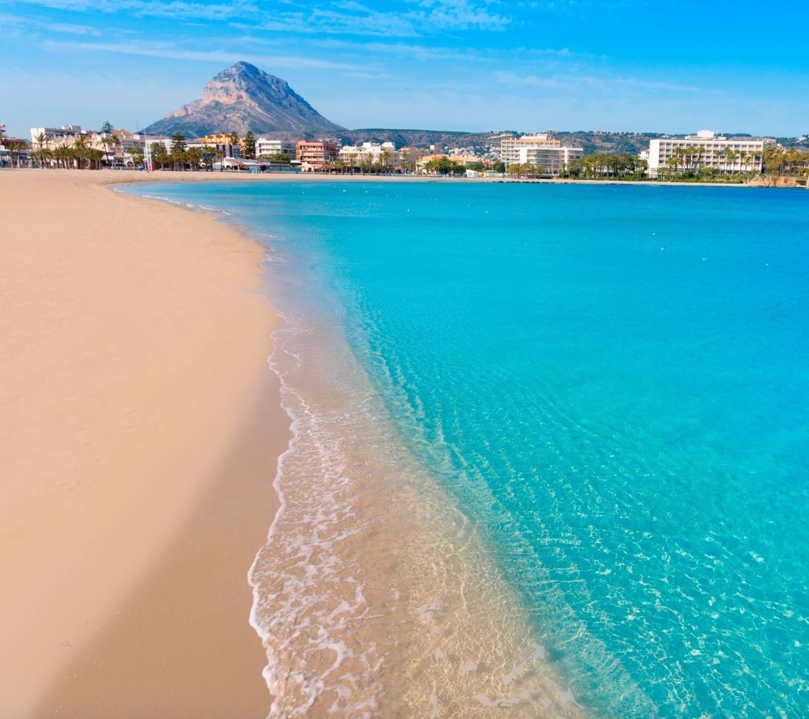 Apartamento de lujo de 3 habitaciones en venta en Javea, cerca del puerto.