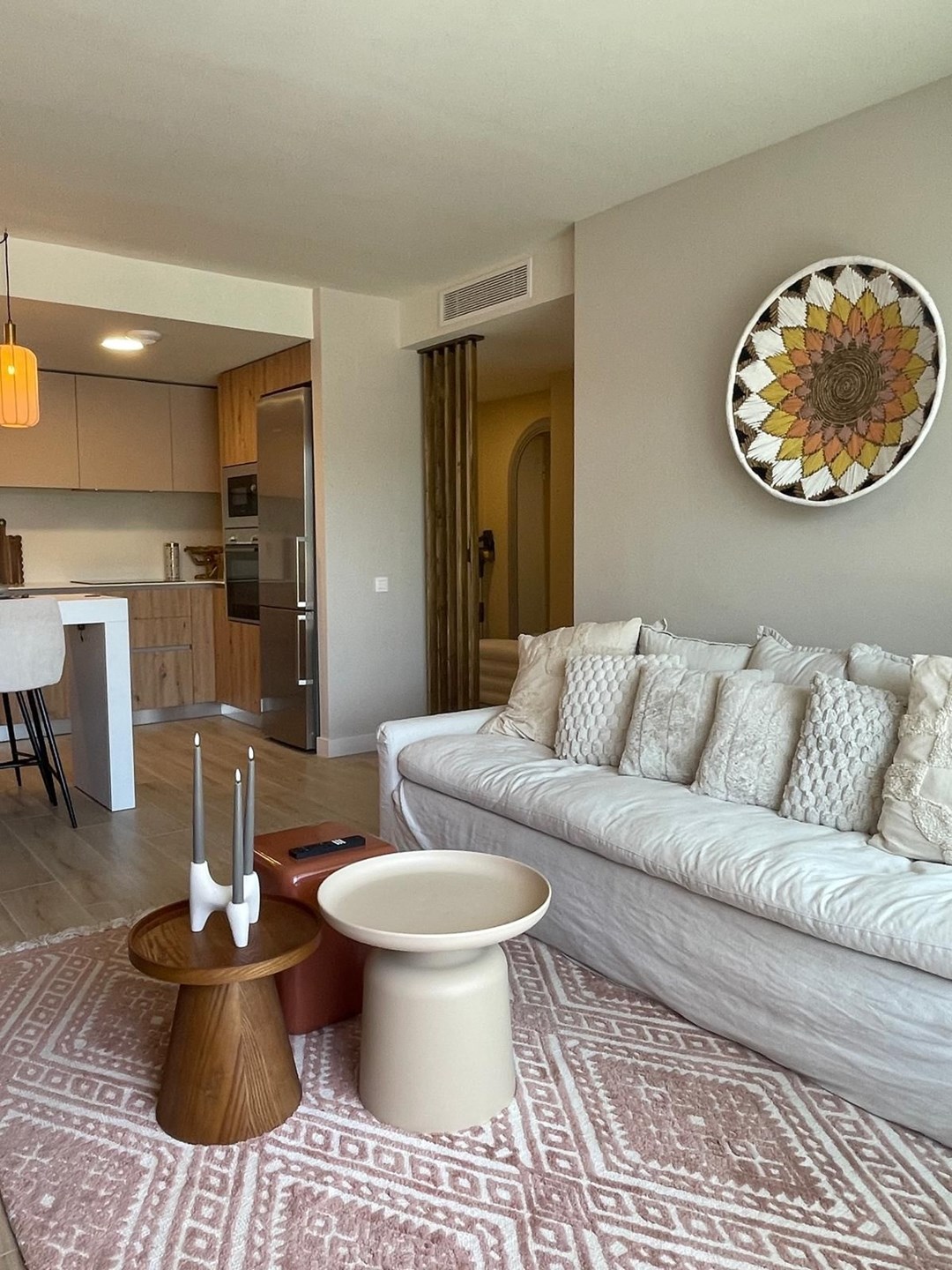 Apartamento moderno de nueva construcción en planta baja de 2 habitaciones a pocos pasos del puerto de Javea.