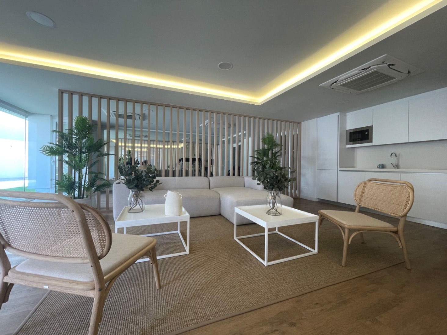 Apartamento moderno de nueva construcción en planta baja de 2 habitaciones a pocos pasos del puerto de Javea.