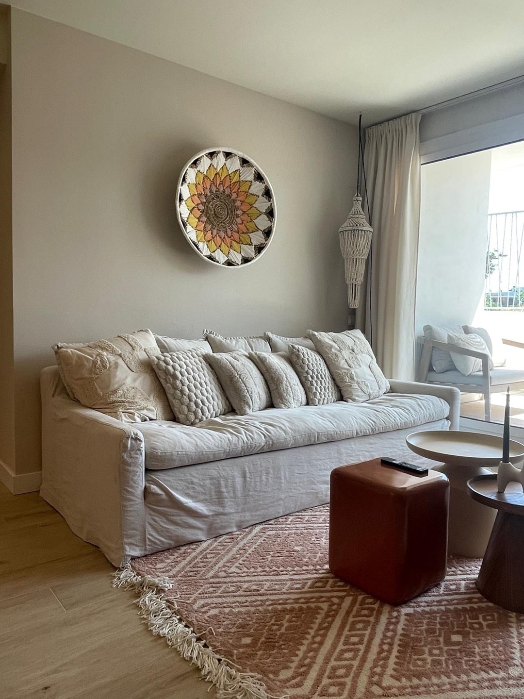 Apartamento moderno de nueva construcción en planta baja de 2 habitaciones a pocos pasos del puerto de Javea.