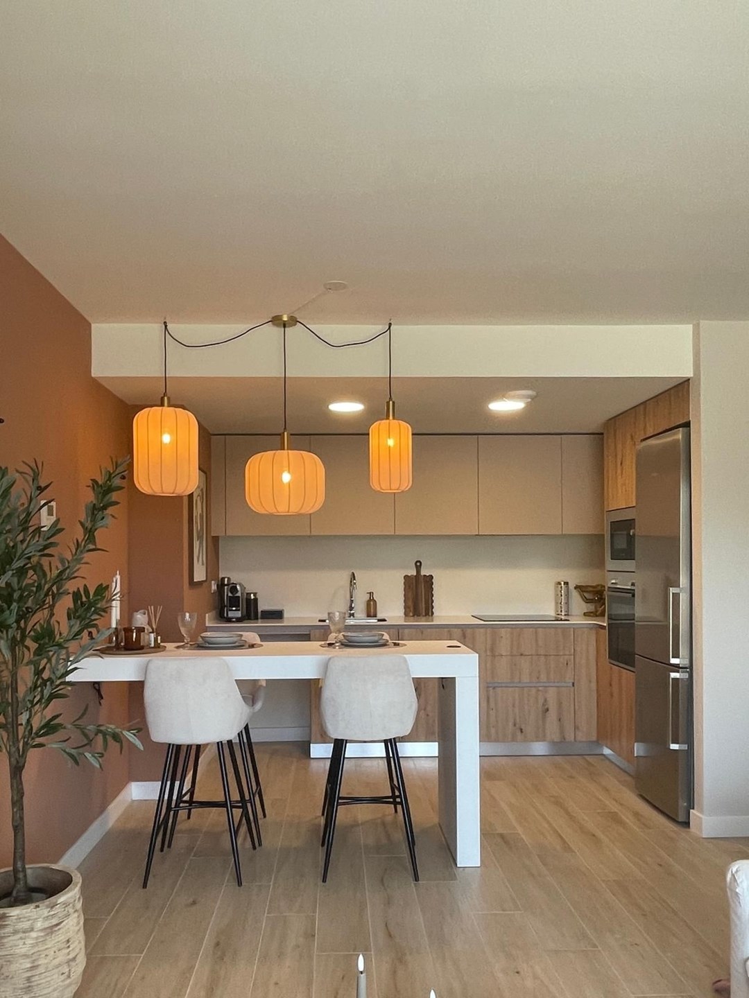 Apartamento moderno de nueva construcción en planta baja de 2 habitaciones a pocos pasos del puerto de Javea.