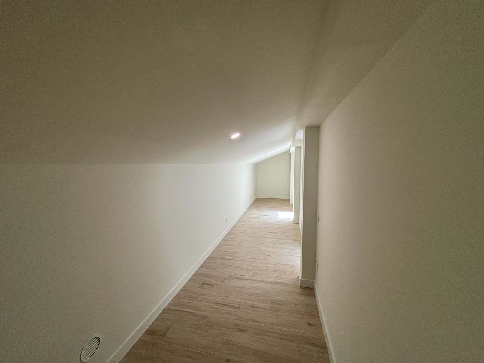 Hermoso apartamento de nueva construcción de 3 habitaciones en venta cerca del puerto en Jávea.