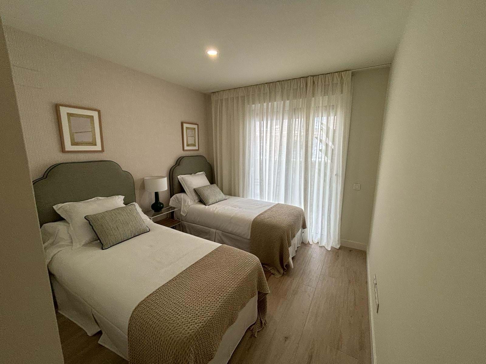 Hermoso apartamento de nueva construcción de 3 habitaciones en venta cerca del puerto en Jávea.