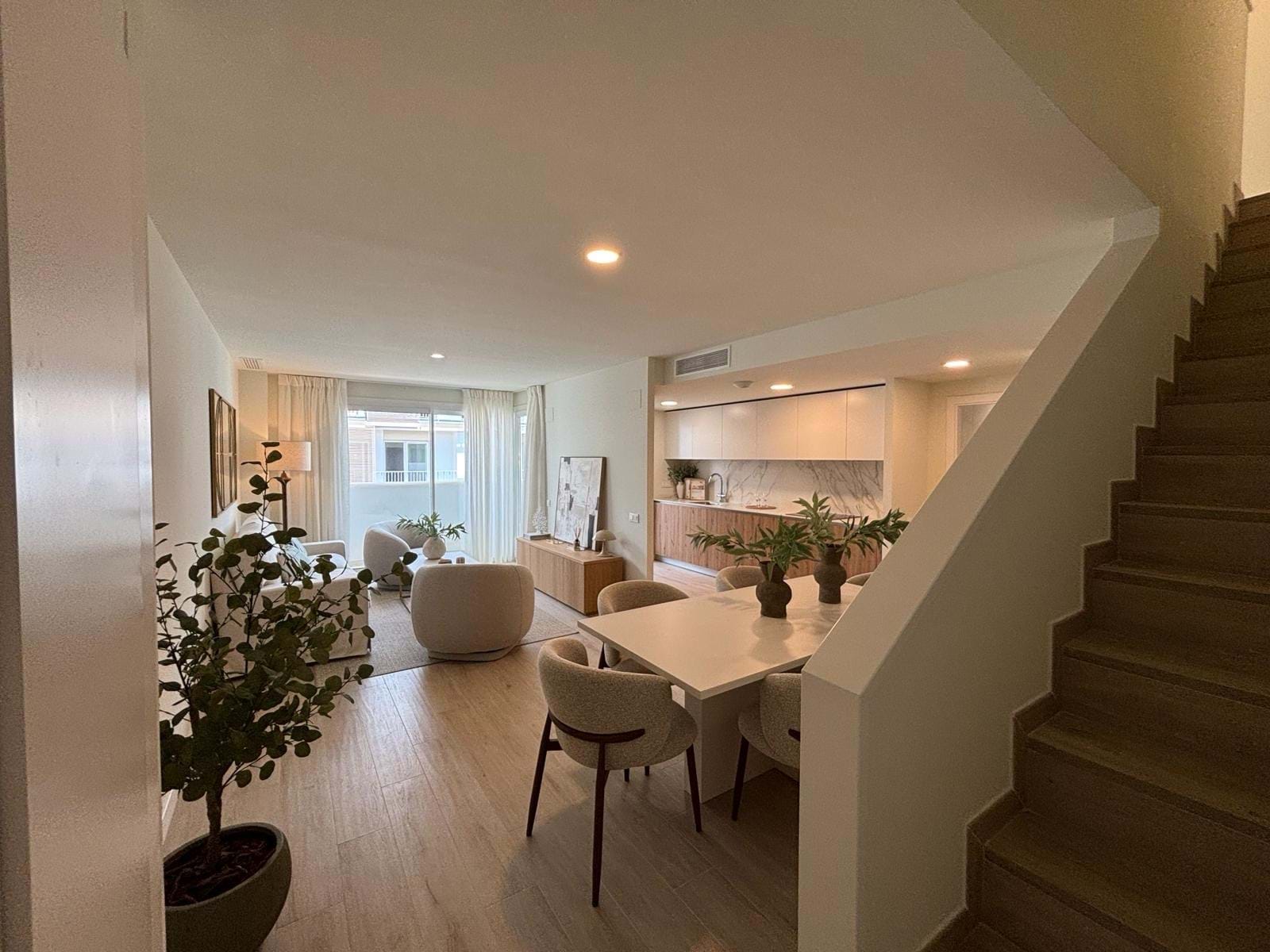 Hermoso apartamento de nueva construcción de 3 habitaciones en venta cerca del puerto en Jávea.