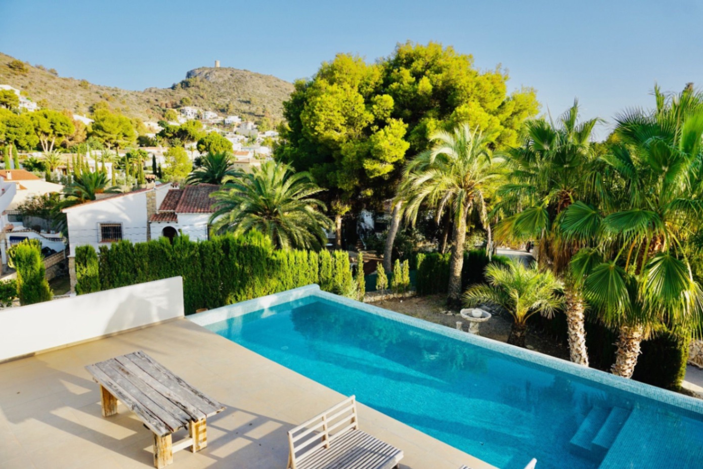 Willa w stylu ibizańskim z 4 sypialniami na sprzedaż w Moraira, obok plaży El Portet.