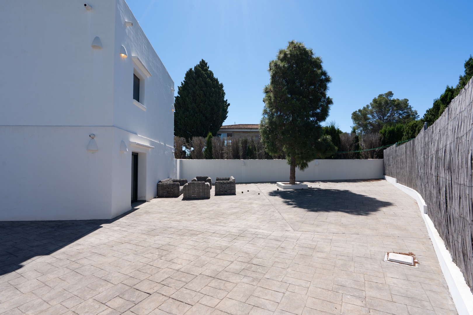 Ibicenco-stijl 6-slaapkamer villa te koop in Javea, dicht bij Arenal