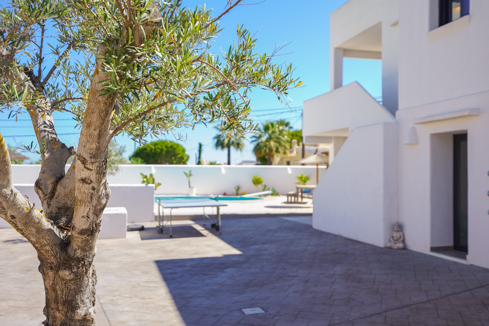 Ibicenco-stijl 6-slaapkamer villa te koop in Javea, dicht bij Arenal