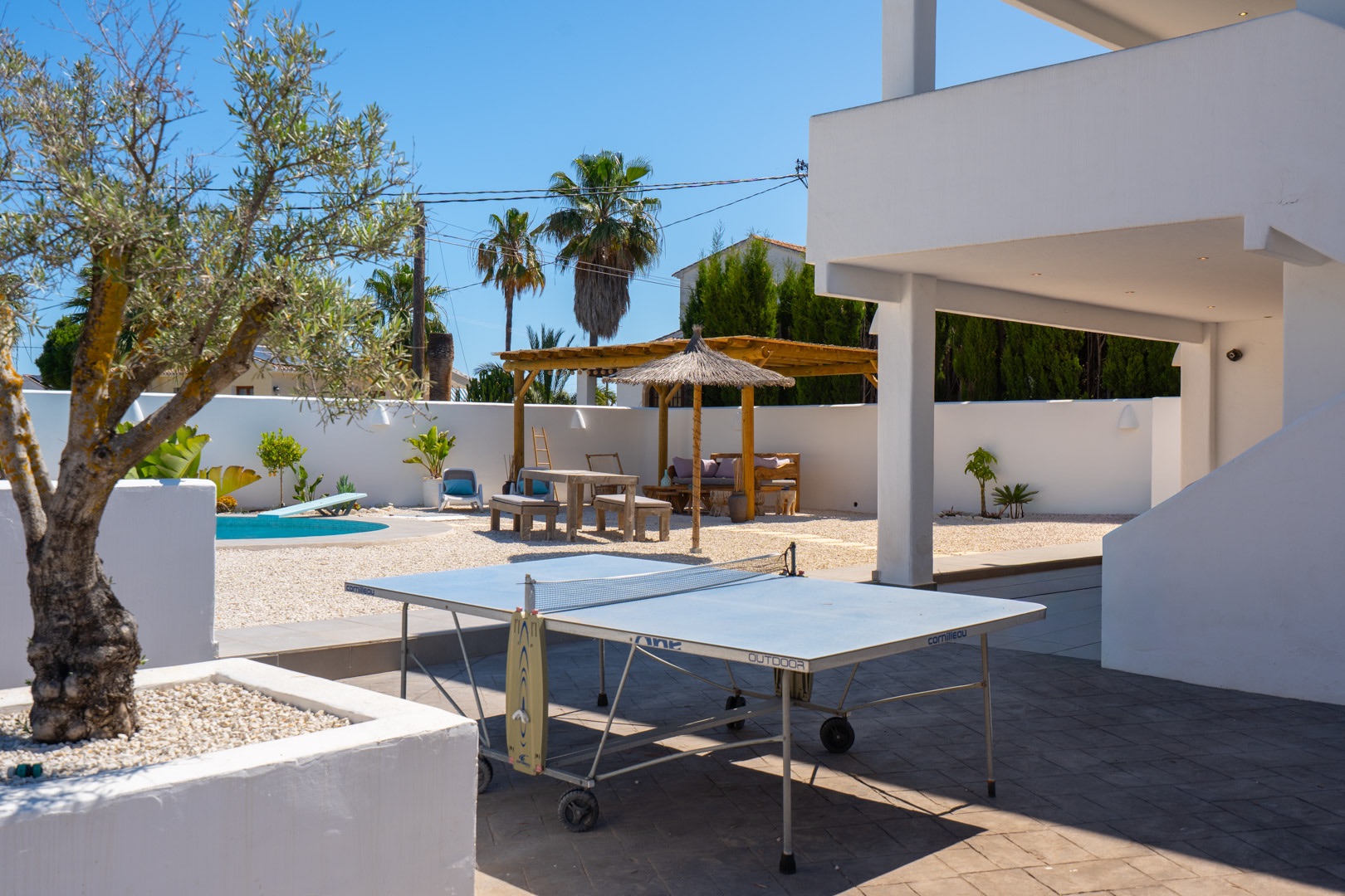 Ibicenco-stijl 6-slaapkamer villa te koop in Javea, dicht bij Arenal