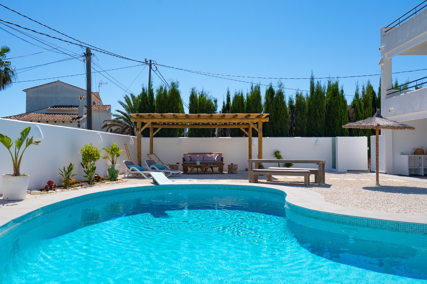 Ibicenco-stijl 6-slaapkamer villa te koop in Javea, dicht bij Arenal