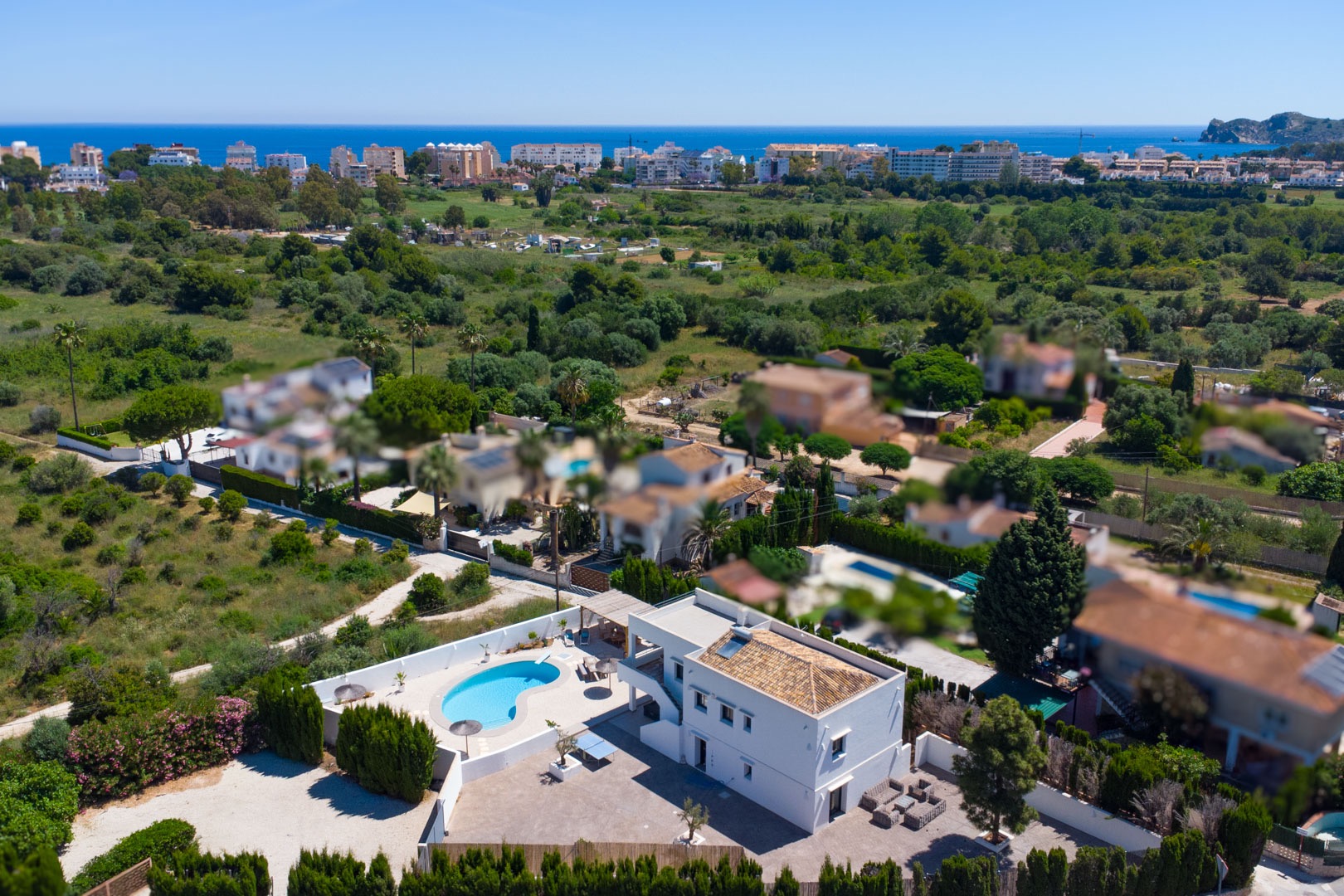 Ibicenco-stijl 6-slaapkamer villa te koop in Javea, dicht bij Arenal