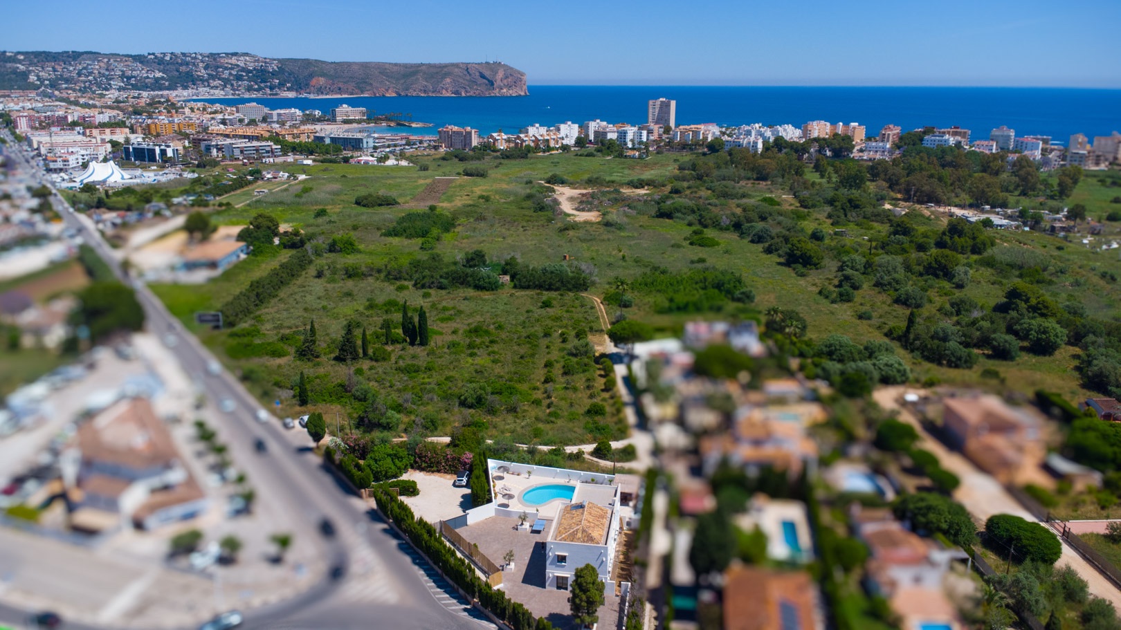 Ibicenco-stijl 6-slaapkamer villa te koop in Javea, dicht bij Arenal
