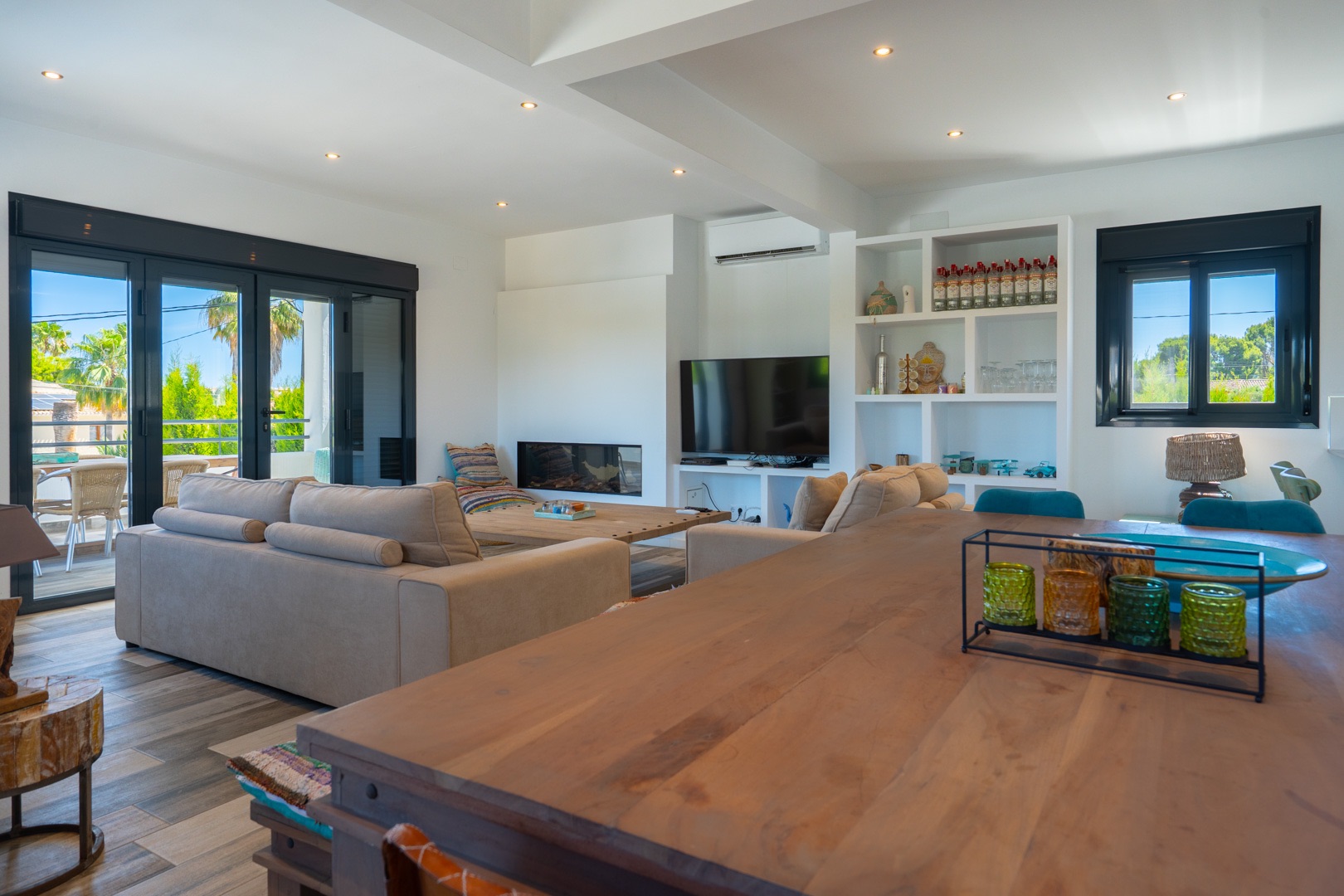 Ibicenco-stijl 6-slaapkamer villa te koop in Javea, dicht bij Arenal