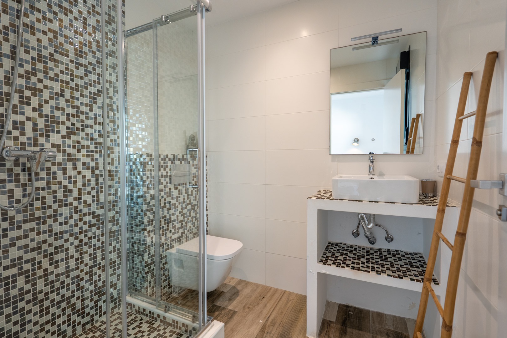 Ibicenco-stijl 6-slaapkamer villa te koop in Javea, dicht bij Arenal