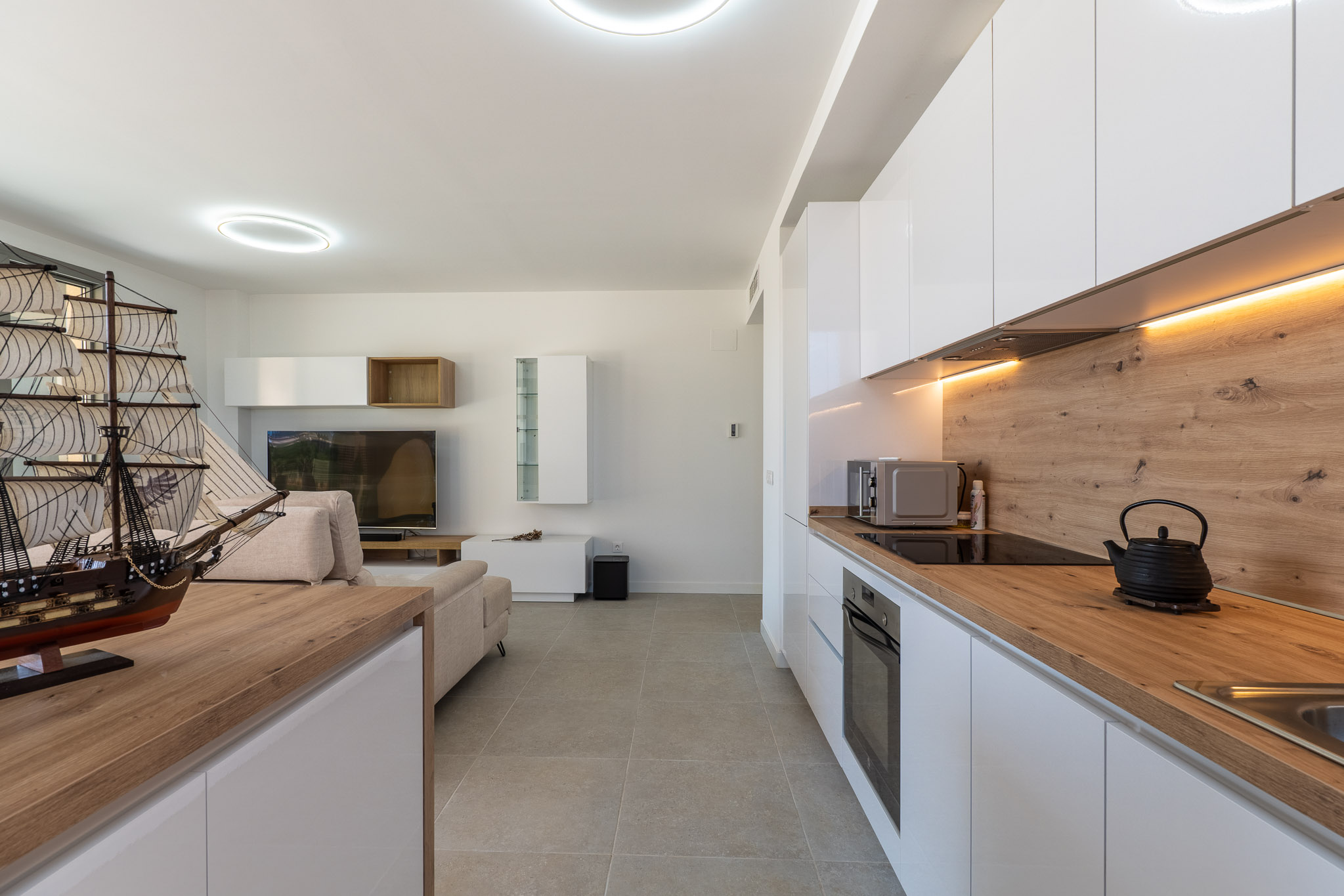 Neue 3-Zimmer-Wohnung zu verkaufen in Denia, in der Nähe der Marina.