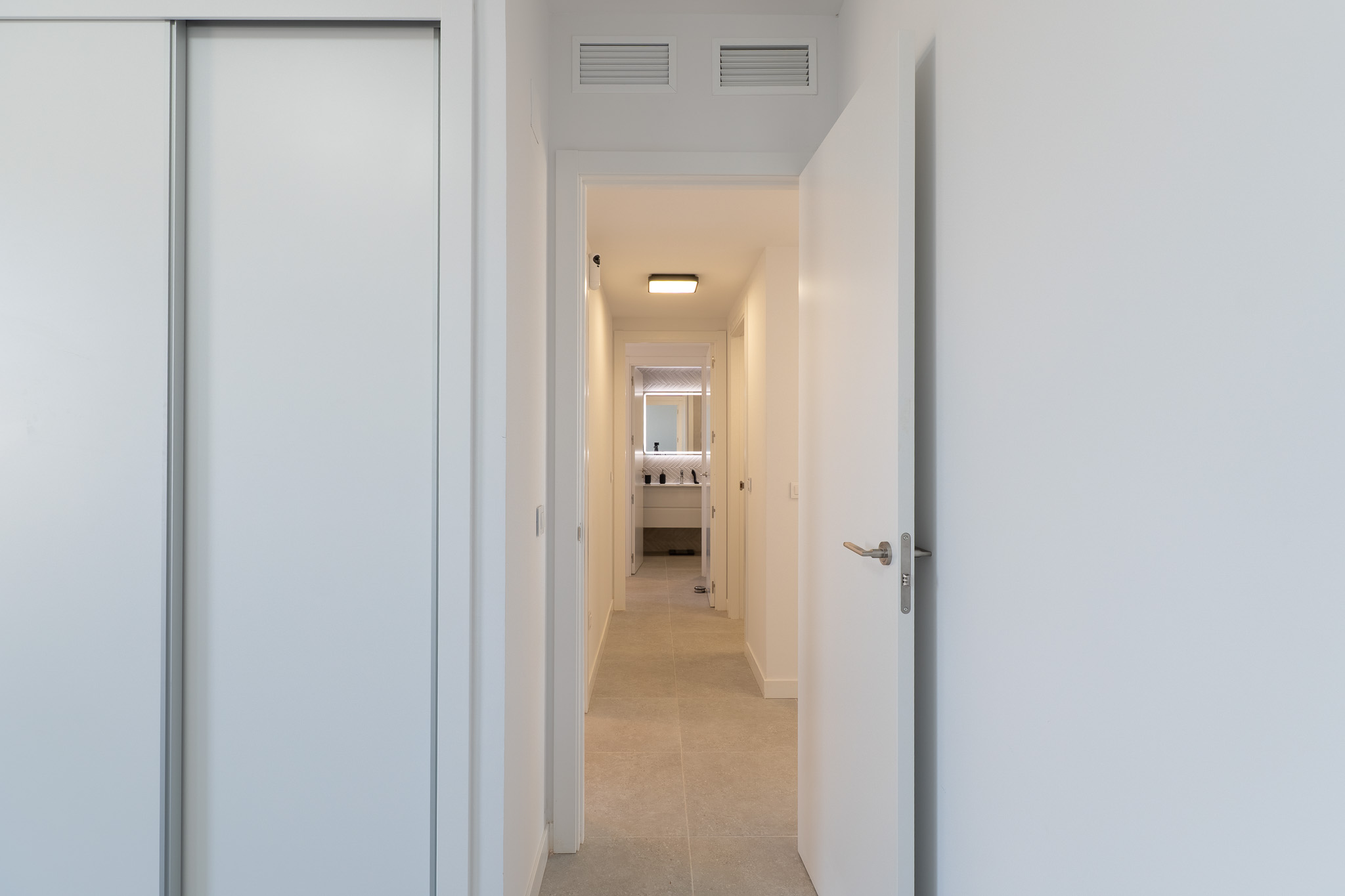 Neue 3-Zimmer-Wohnung zu verkaufen in Denia, in der Nähe der Marina.