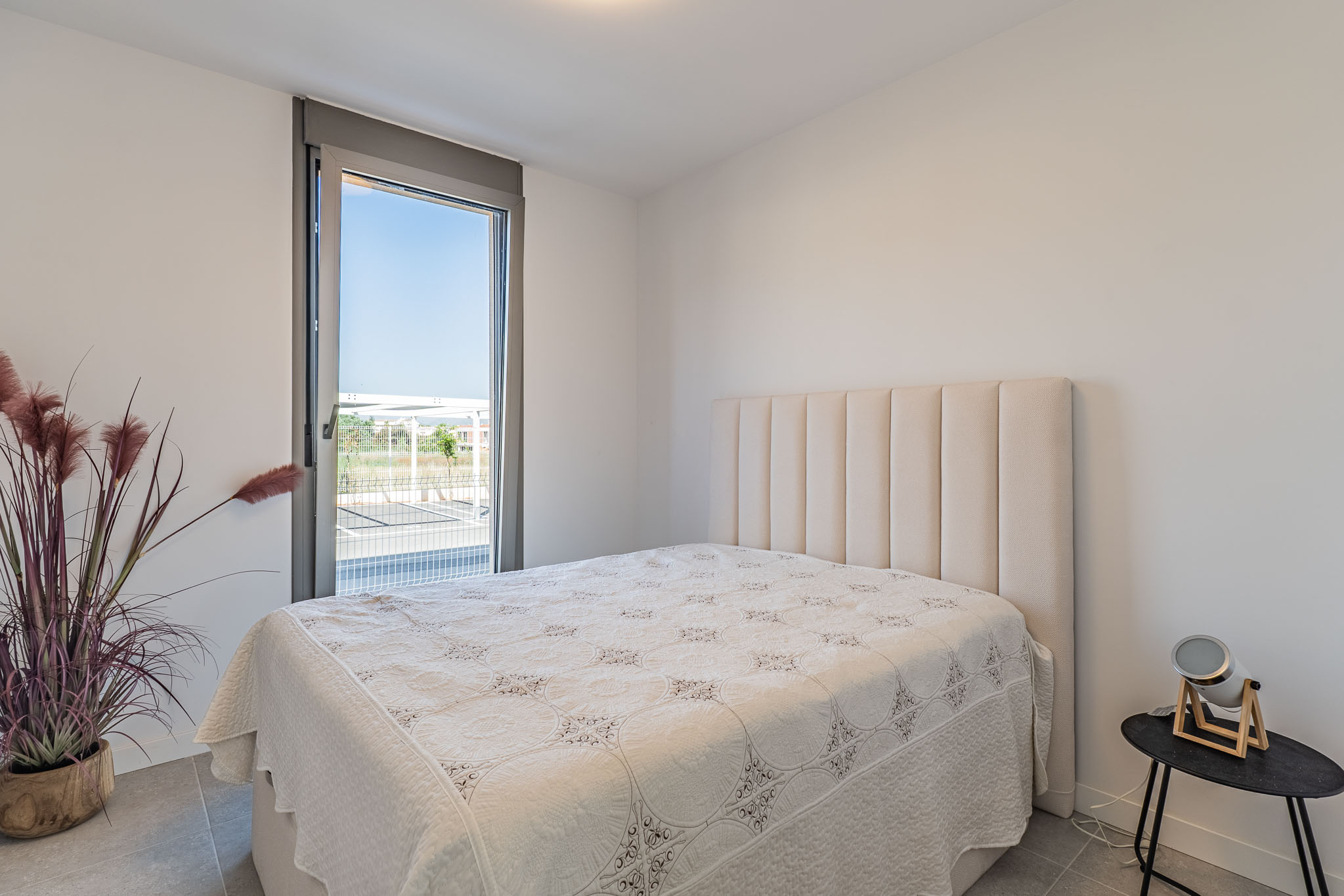 Neue 3-Zimmer-Wohnung zu verkaufen in Denia, in der Nähe der Marina.