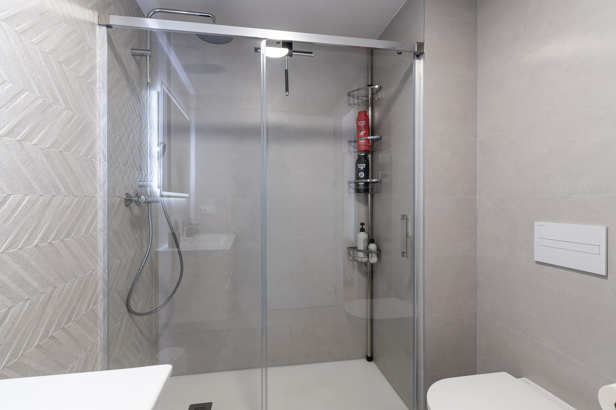 Neue 3-Zimmer-Wohnung zu verkaufen in Denia, in der Nähe der Marina.