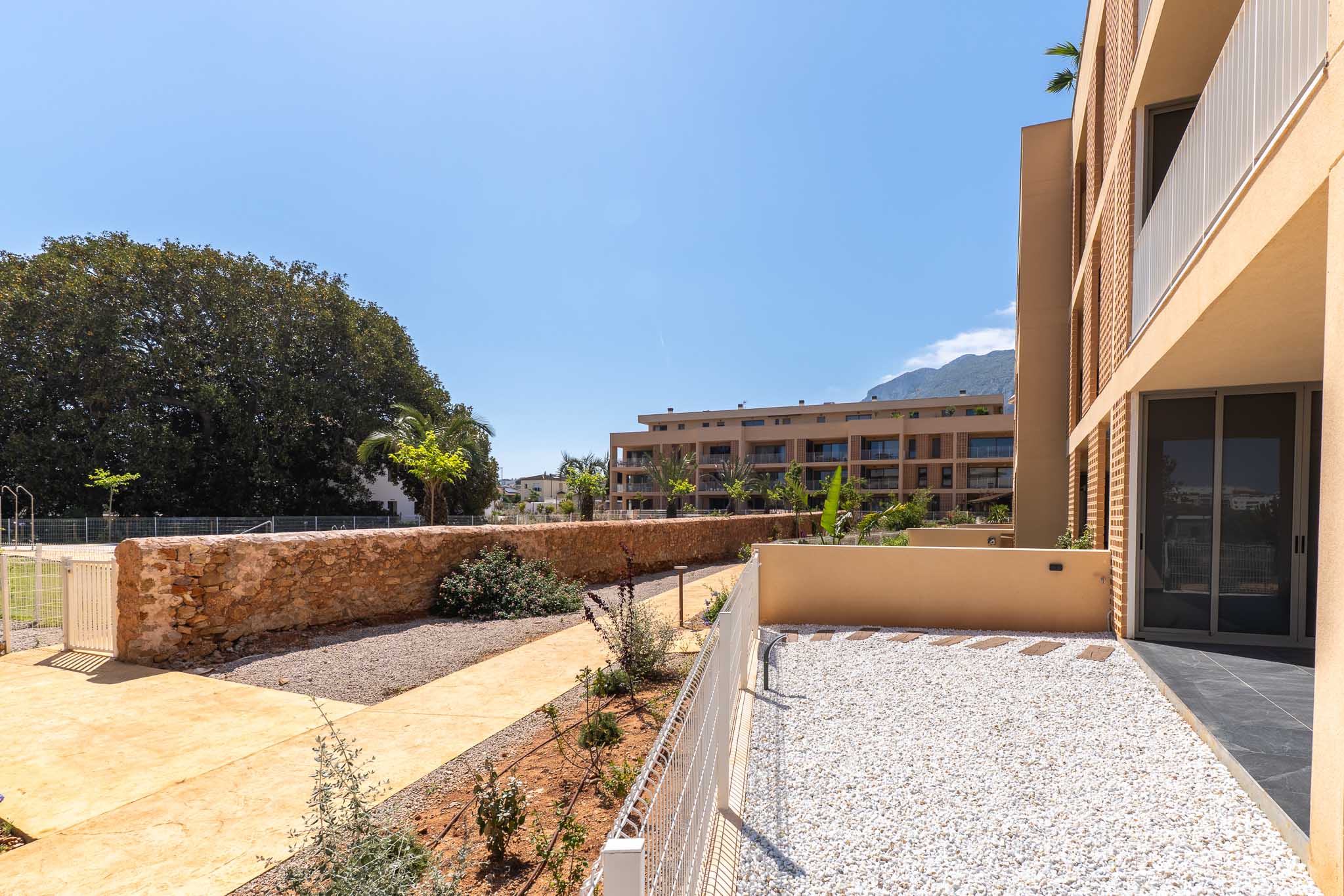 Neue 3-Zimmer-Wohnung zu verkaufen in Denia, in der Nähe der Marina.