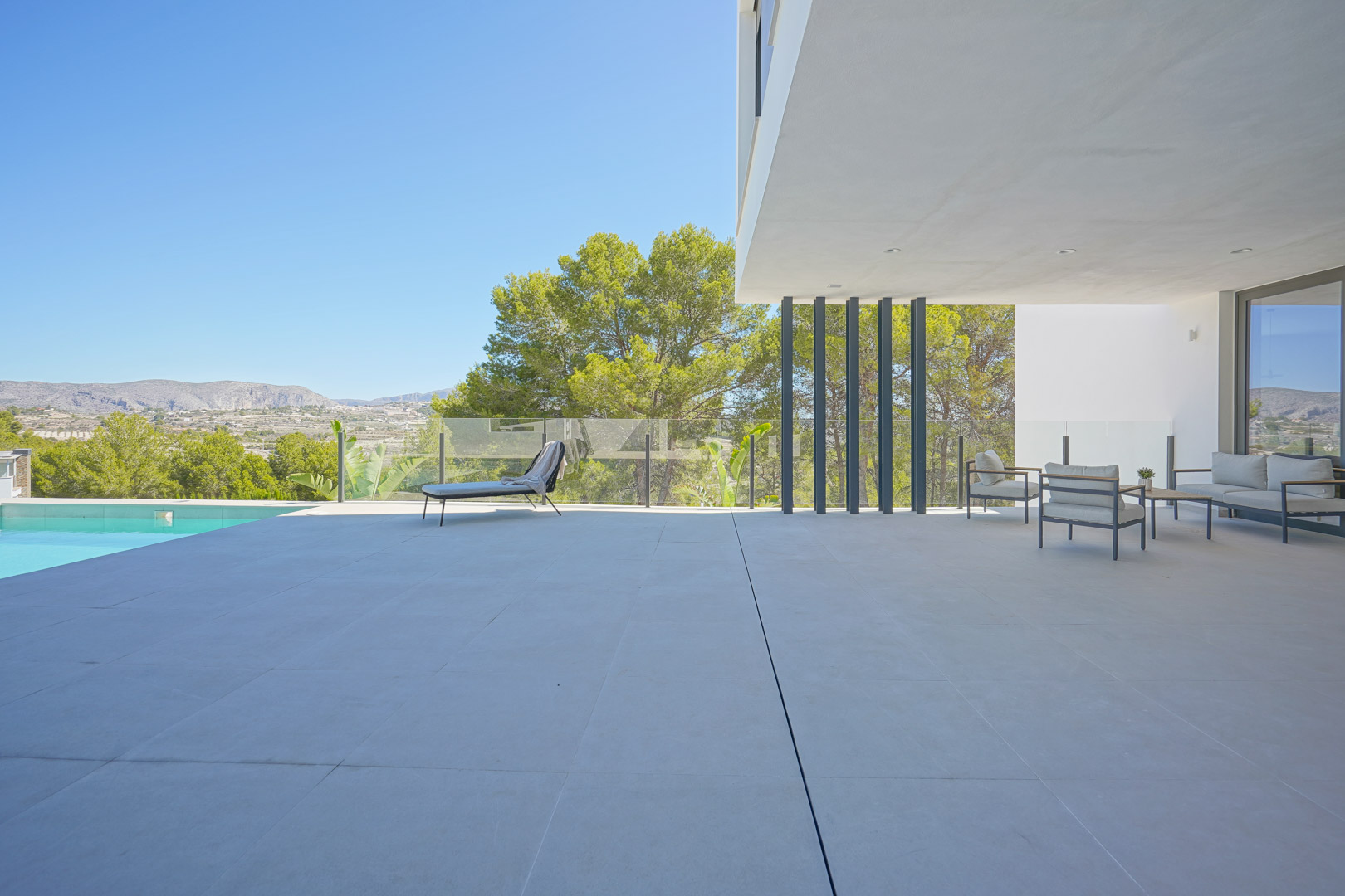 Wunderschöne 4-Zimmer-Villa mit Meerblick zu verkaufen in Moraira Benimeit