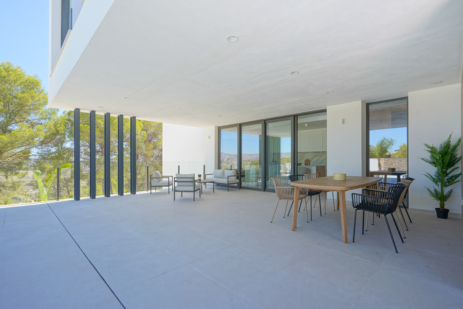 Wunderschöne 4-Zimmer-Villa mit Meerblick zu verkaufen in Moraira Benimeit