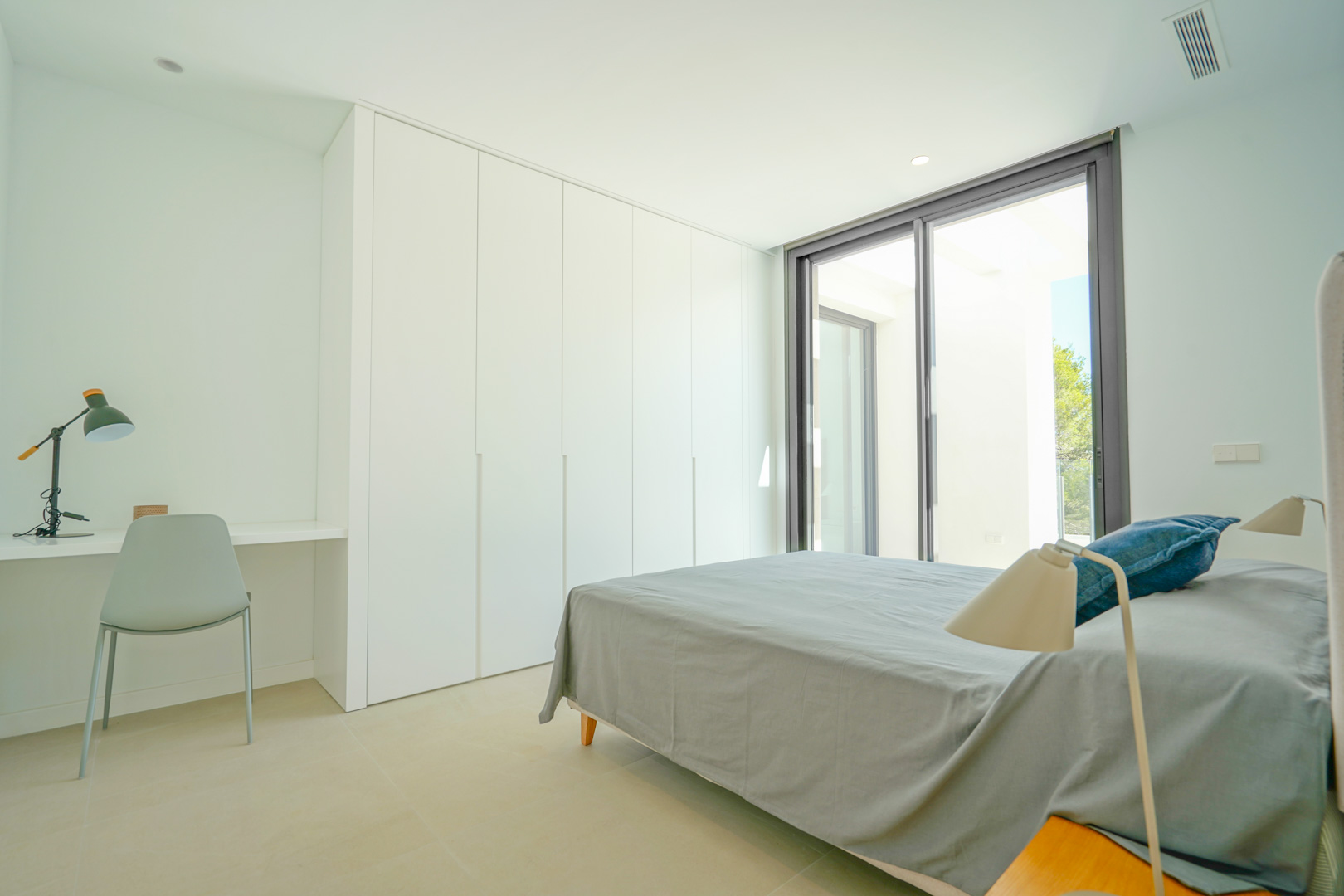 Wunderschöne 4-Zimmer-Villa mit Meerblick zu verkaufen in Moraira Benimeit