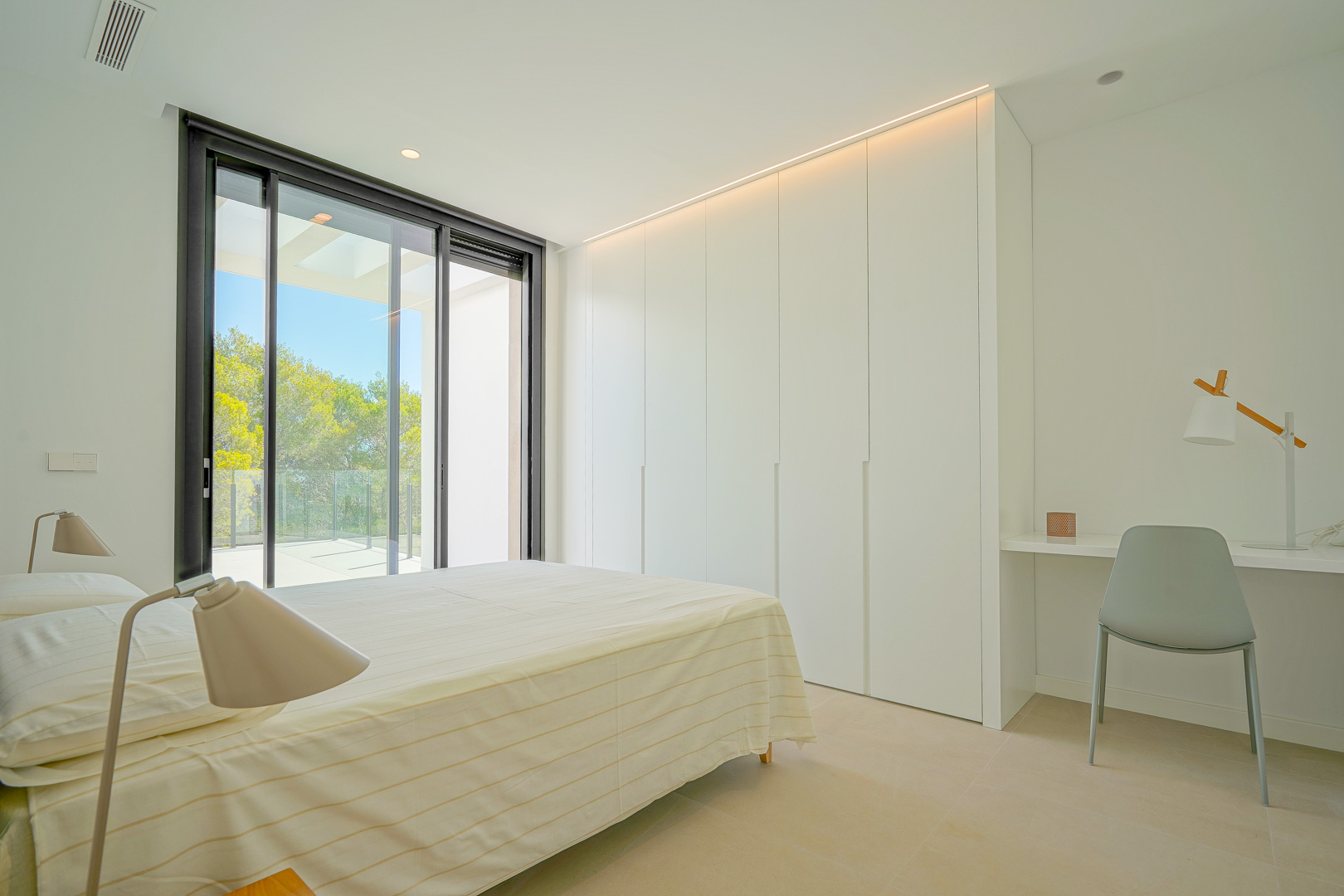 Wunderschöne 4-Zimmer-Villa mit Meerblick zu verkaufen in Moraira Benimeit