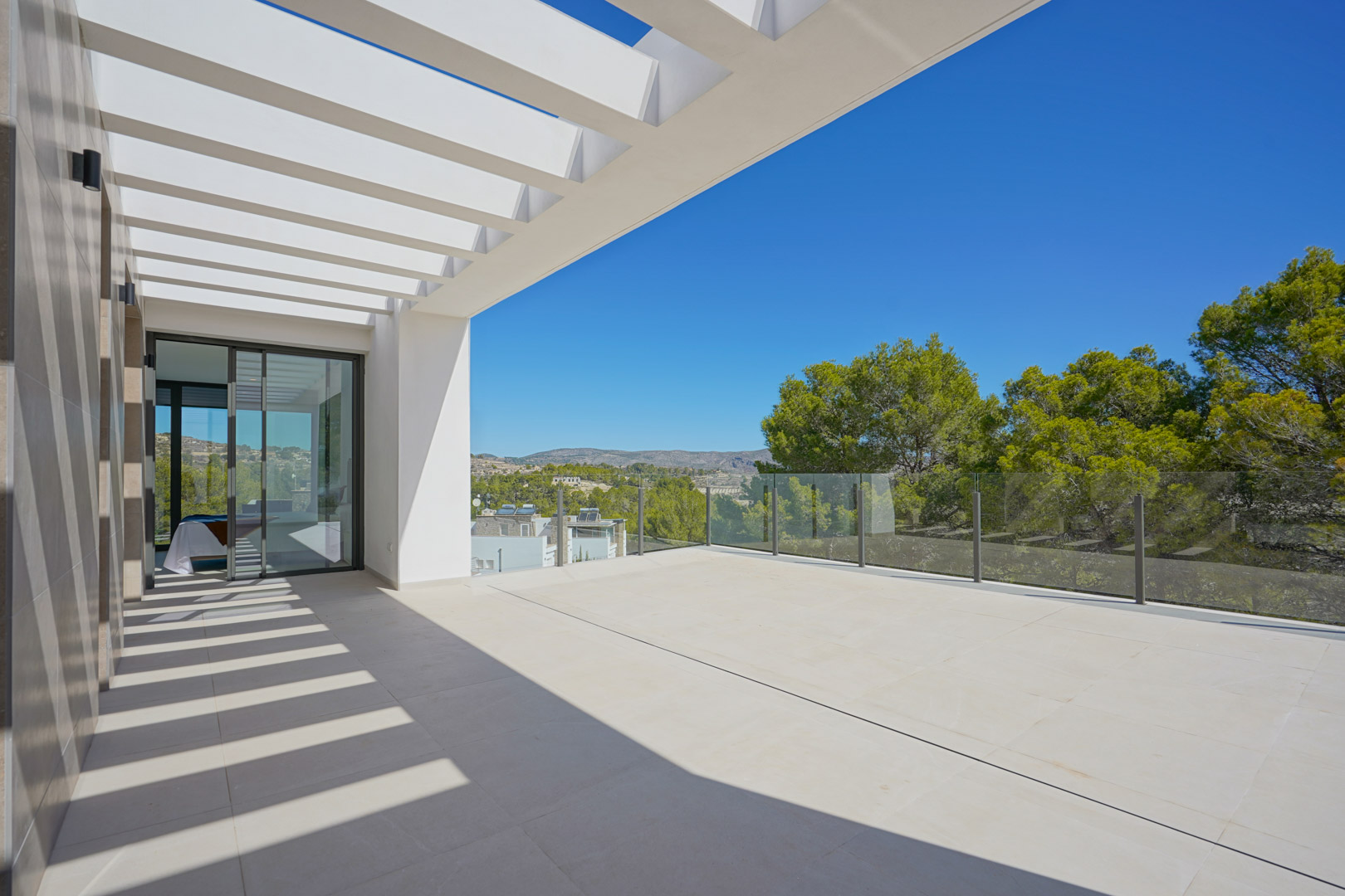Wunderschöne 4-Zimmer-Villa mit Meerblick zu verkaufen in Moraira Benimeit