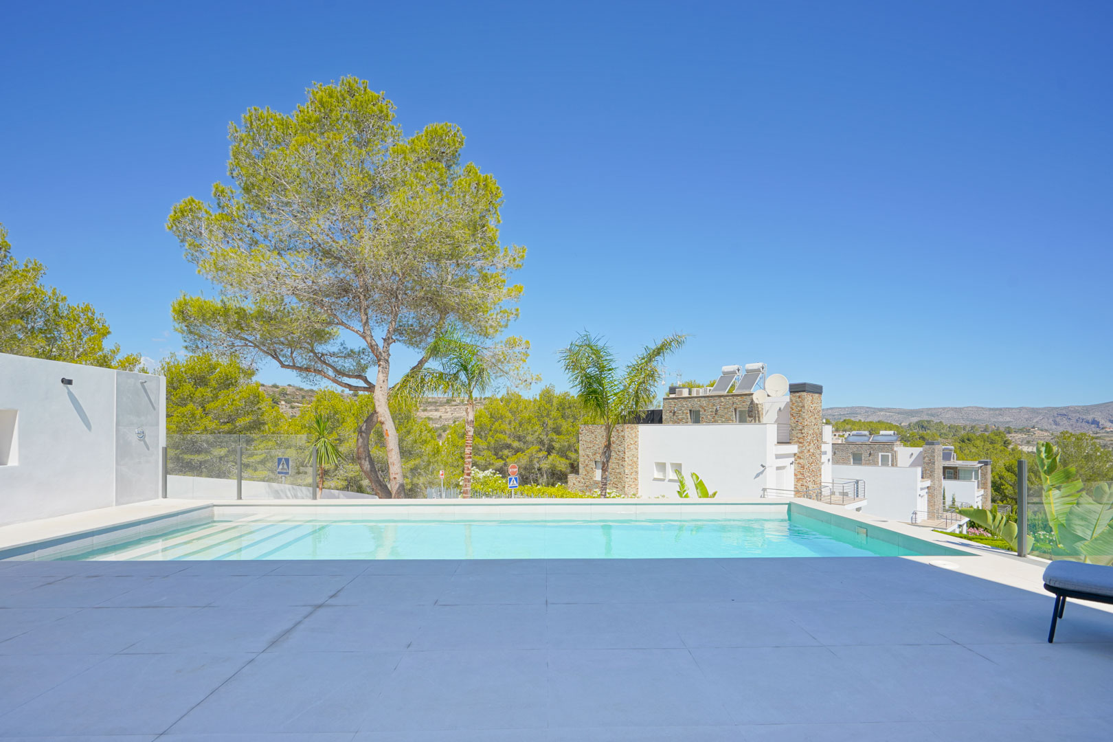 Wunderschöne 4-Zimmer-Villa mit Meerblick zu verkaufen in Moraira Benimeit